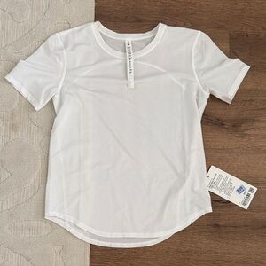 NWT Lululemon athletica White Short Sleeve Tee